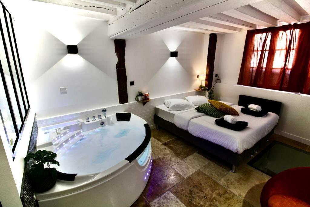 Le Spa Beauvoisine - Jacuzzi Sauna Rouen Centre Free Parking Εξωτερικό φωτογραφία